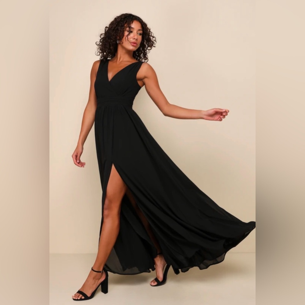 Lulu’s Thoughts of Hue Black Surplice Maxi Dress - Size Small